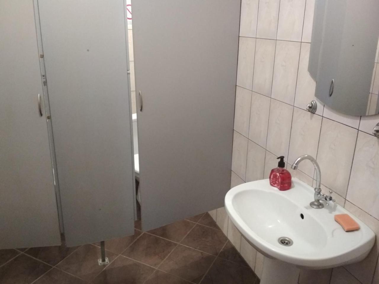 Hostel Na Kurmanovycha Leopoli Esterno foto